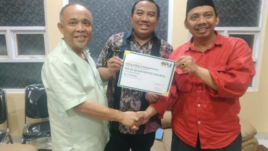 Photo of MA Al-Islamiyah PUI Jakarta Salurkan Infaq Lembaga Pendidikan ke DPP PUI