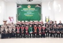 Photo of Wisuda STAI Putra Galuh Ciamis: Ketua Umum DPP PUI Dorong Lulusan Jadi Agen Perubahan dan Pencipta Manfaat