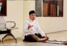 Photo of Ketika Kiai Menjadi Imam, Disiplin Santri Terbentuk